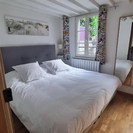 Holiday home Maison Du Quai A Valery Sur Somme Saint-Valery-sur-Somme