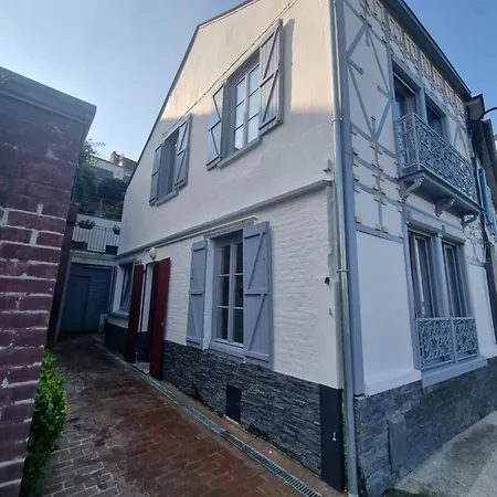 Holiday home Maison Du Quai A Valery Sur Somme Saint-Valery-sur-Somme